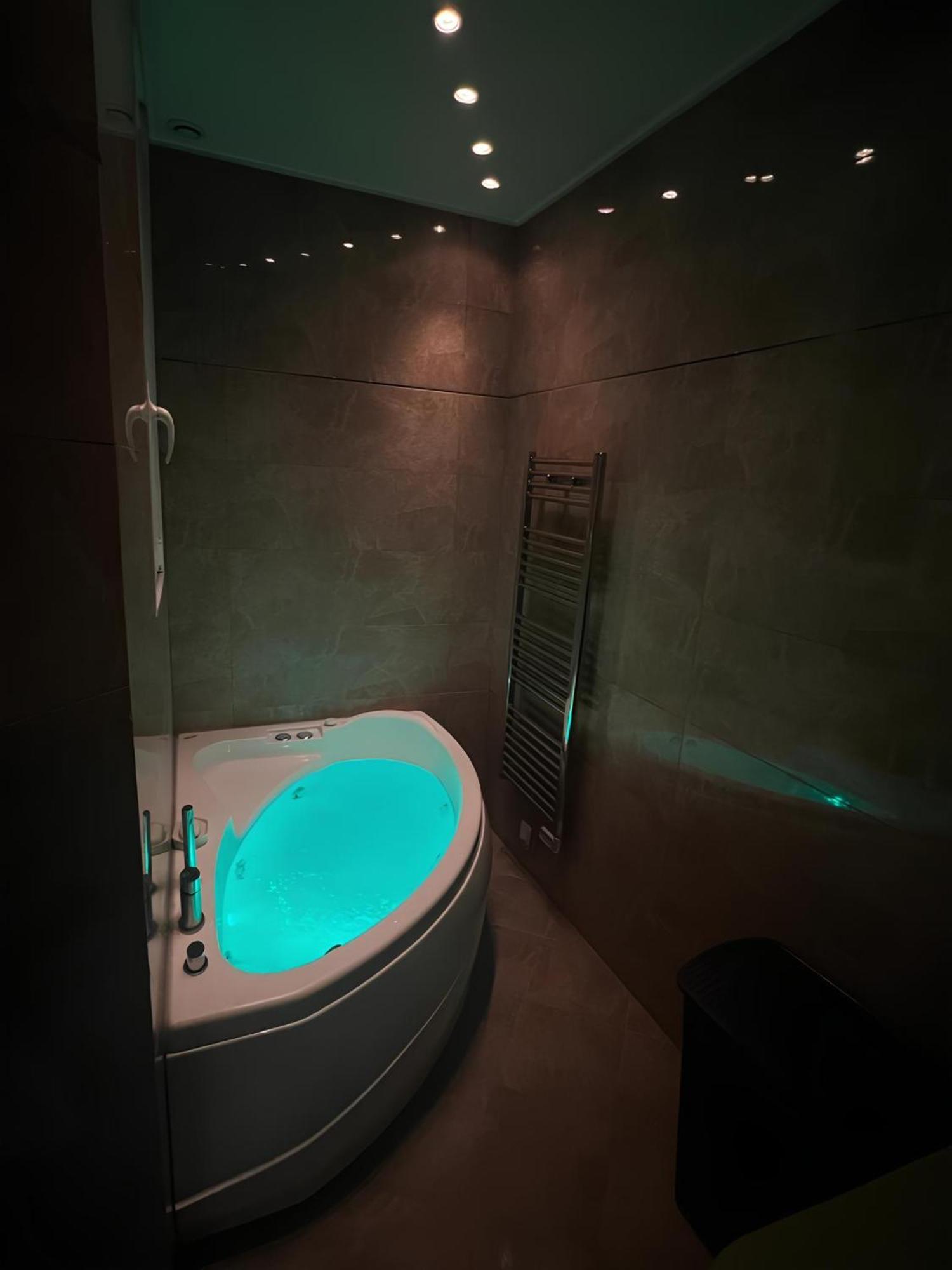 Luxury 2 BR Saint-Honoré Parigi Esterno foto